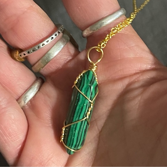 New Handmade Green Malachite 10k Gold Wire Wrapped S925 Silver Amulet Necklace - Picture 16 of 16